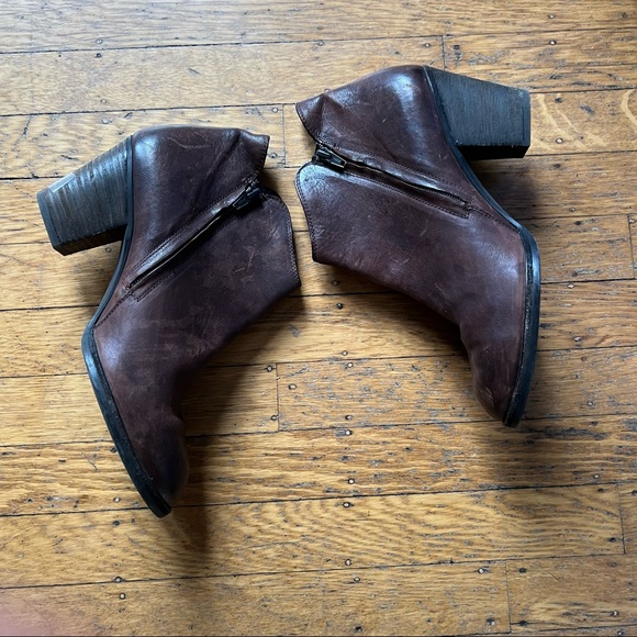 Paul Green | Aubrey Leather Zip Ankle Boots 7 - Picture 5 of 11